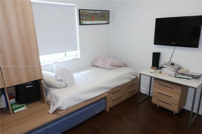 Photo - 10923 NW 70th St