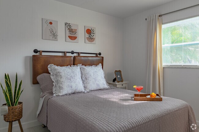 1BR, 1BA - 450SF