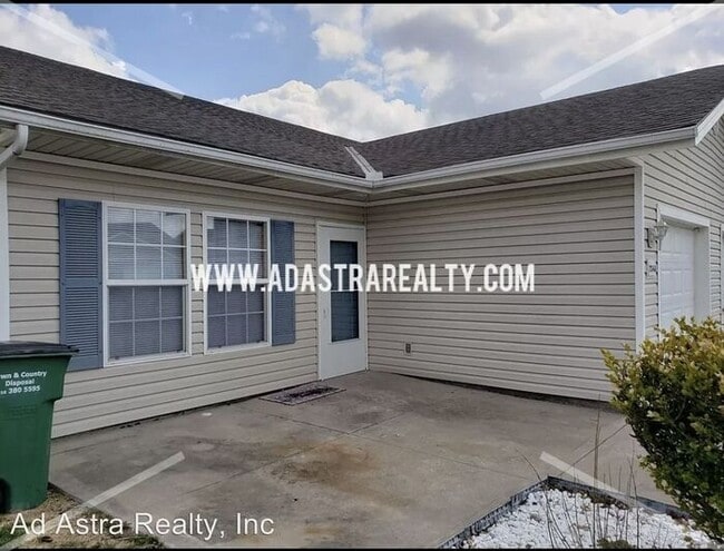 Photo - Spacious and Affordable Duplex in Peculiar-Available in JUNE!!