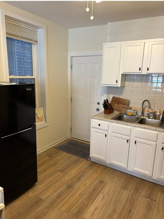 Photo - 1512 N Greenview Ave Unit 1F