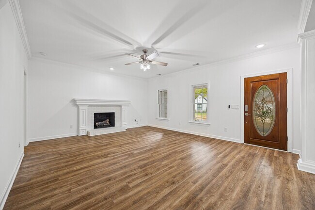 Photo - Prime Charlotte Location!