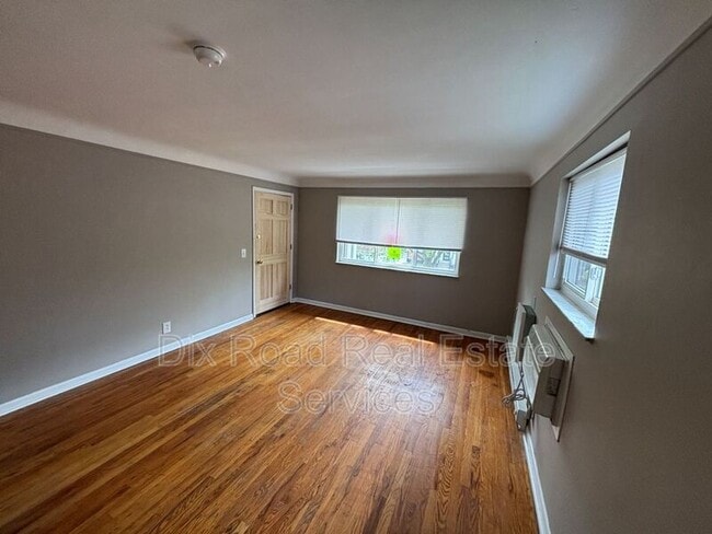 Photo - 1616 Pelham Pl