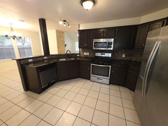 Photo - 1600 Hollow Tree Blvd