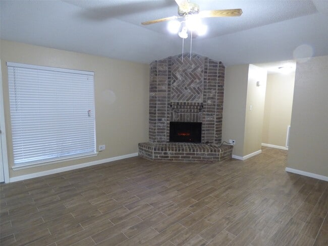Photo - 1242 Park Ln