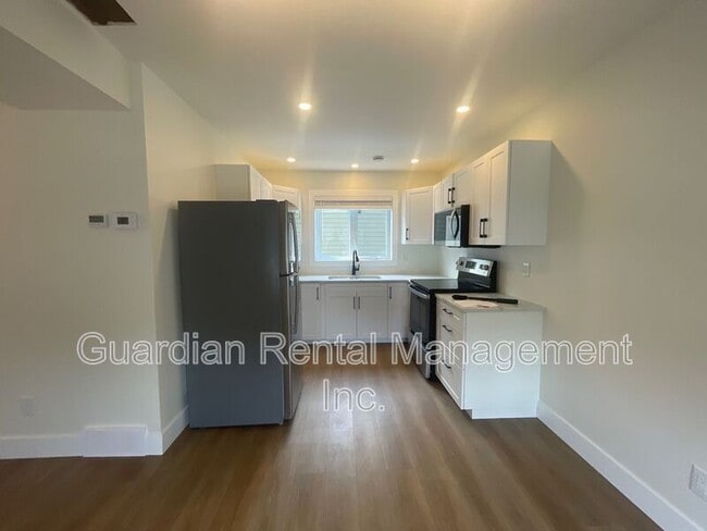 Photo - 1101 Frederica St W Unit A