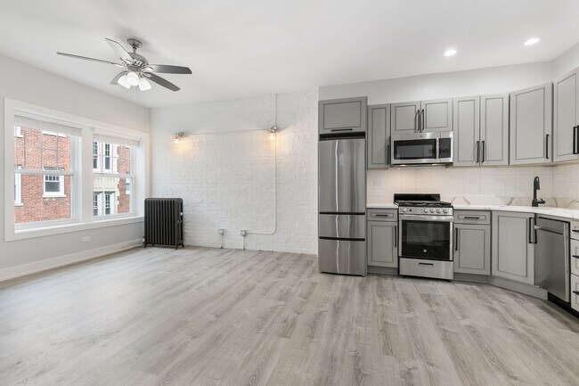 Photo - 1059 W Glenlake Ave Unit 2N