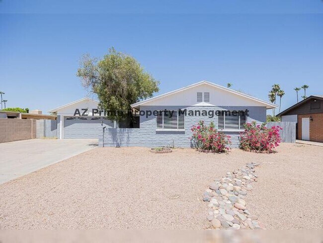Photo - 4704 S La Rosa Dr