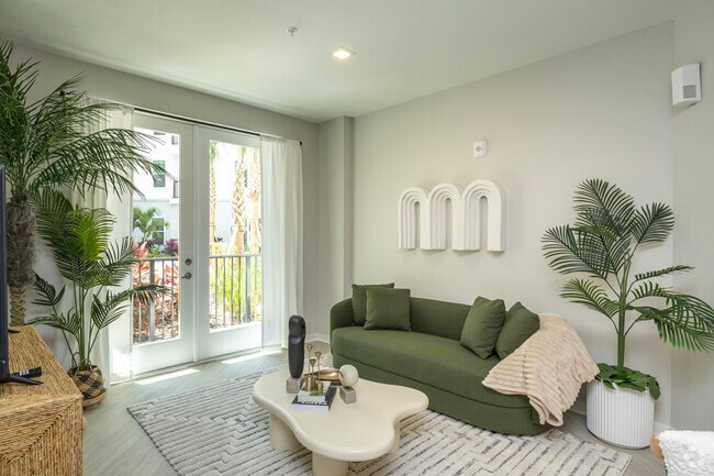 B2- 2BR, 2BA - 917SF