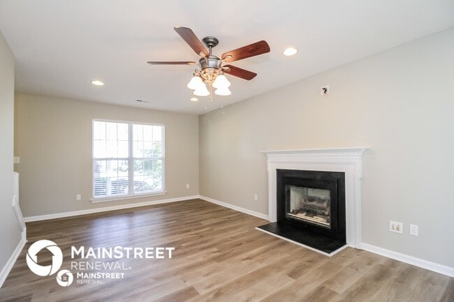 Photo - 360 Old Wood Ln