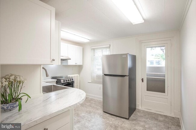 Photo - 114 N Main St Unidad 2A