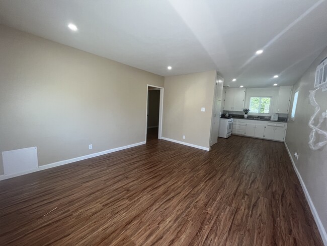Photo - 14121 Sylvan St Unit 1/2