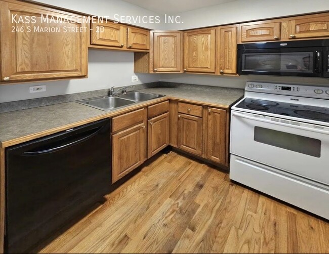 Spacious 1bed/1bath with Heat included, Ha... - Spacious 1bed/1bath with Heat included, Ha... Apartment Unit 2D