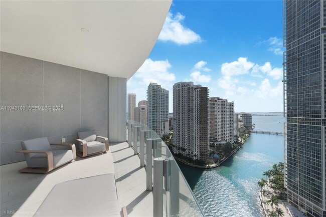 Building Photo - 300 Biscayne Blvd Way Unit 2307W