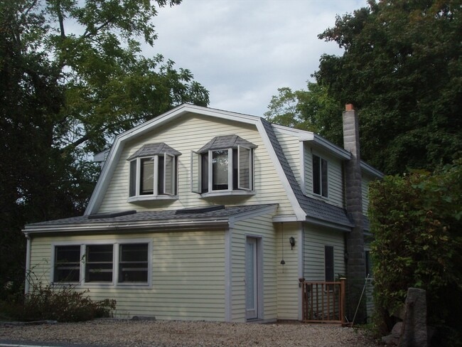 Photo - 138 Leonard St House