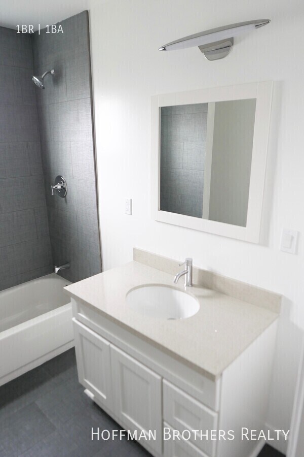 Photo - 925 1/2 W 41st Dr Unidad A