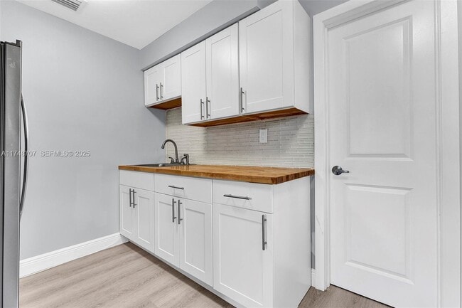 Photo - 1120 SW 30th St Unit A