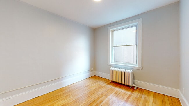 Photo - 384 MacLaren St. – Shorncliffe Apartments