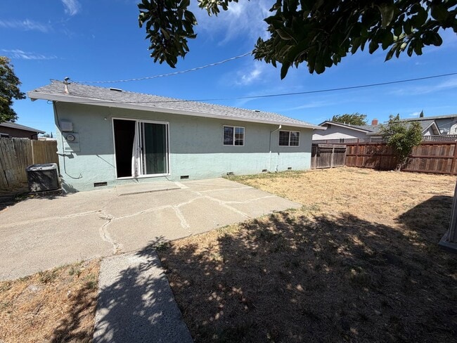 Photo - 1642 Dover Ave