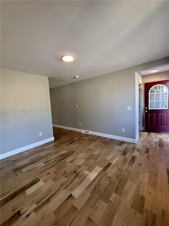 Photo - 865 W Shore Rd