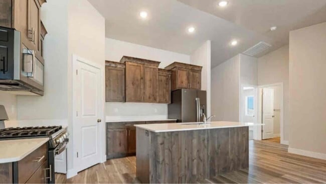 Photo - 501 W 2360 N