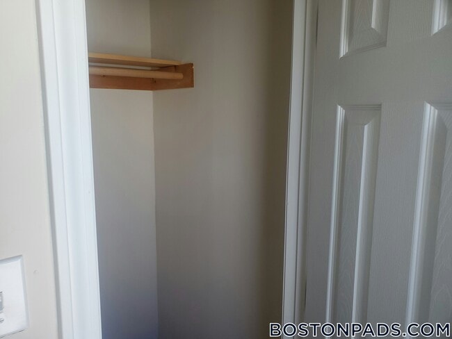 Building Photo - 914 Dorchester Ave Rental