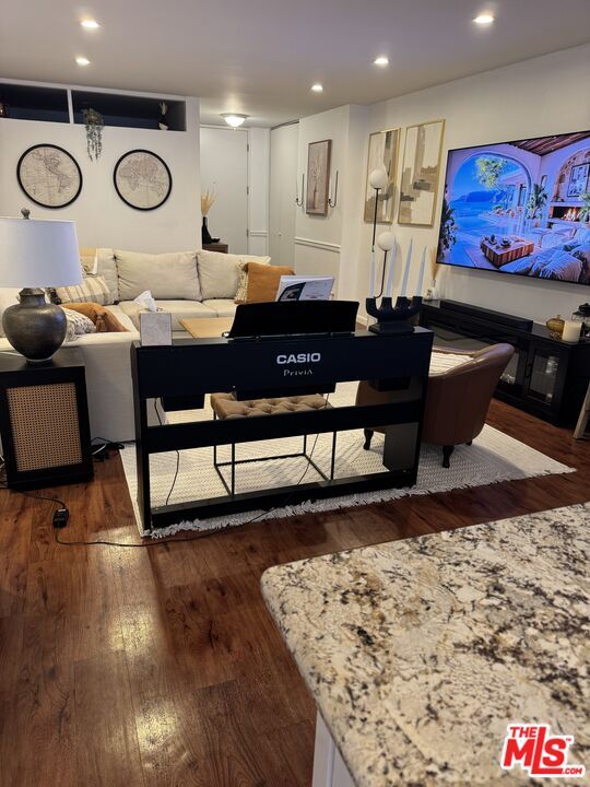 Photo - 10751 Wilshire Blvd Unidad 505
