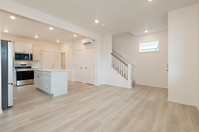 16214 204th Ave E