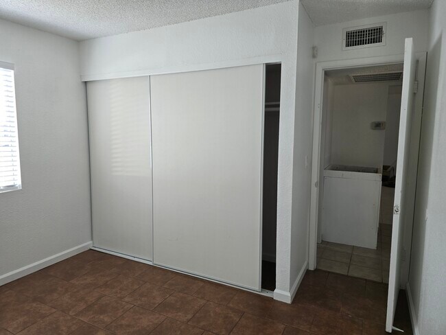 Photo - 2140 Webster St