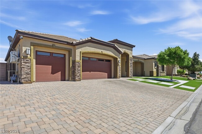 3922 Jacob Lake Cir