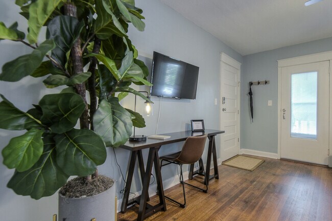 Photo - 2541 Cherry St