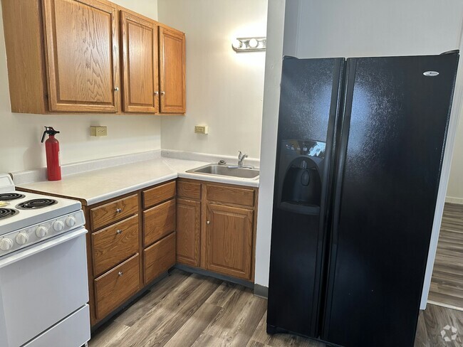 Building Photo - 525 E Omaha St Unit 11 Rental