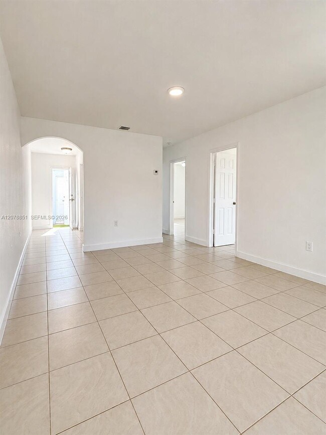 10841 SW 7th St Unit 1