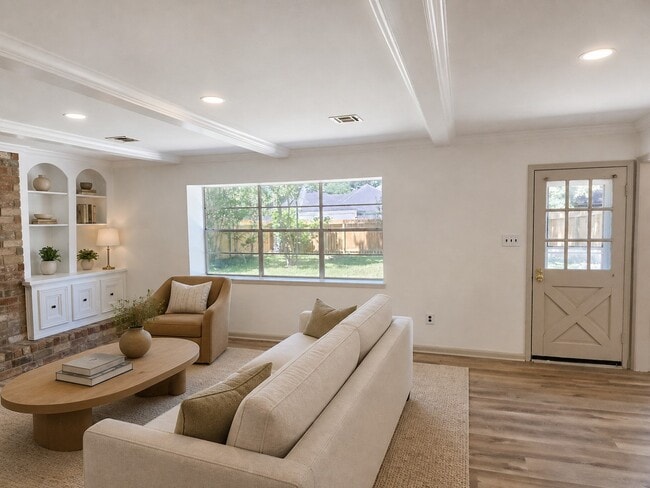 Photo - 306 Houghton Rd