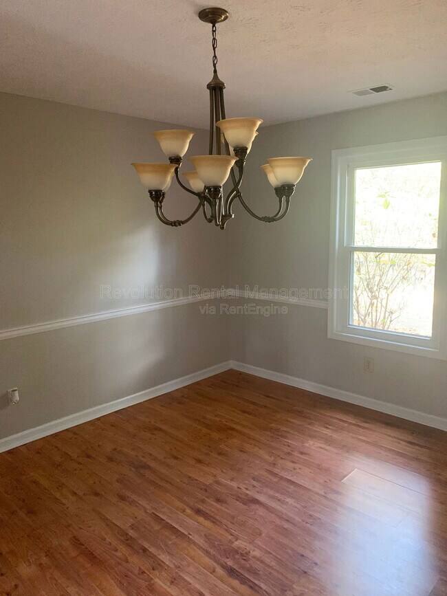 Photo - 8373 Brewer Rd