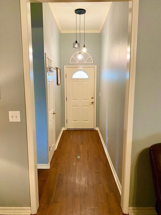 Photo - ** Beautiful 4/2 in Golden Meadows **