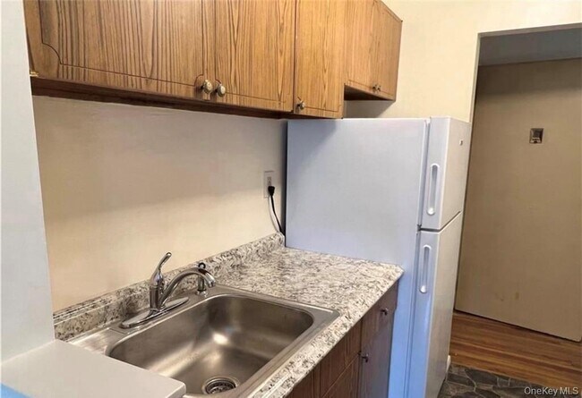 65 Curie Rd Unit B2