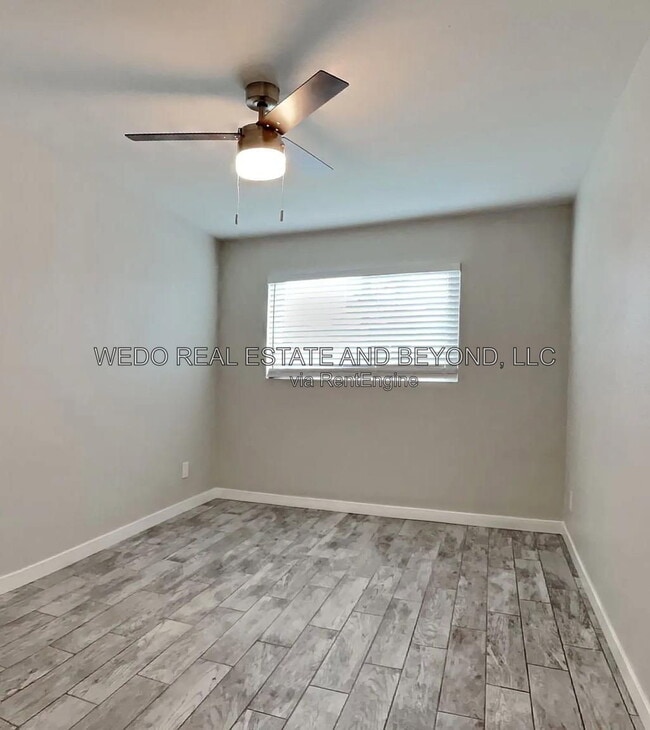 1302 E Vista Ave Unit 2