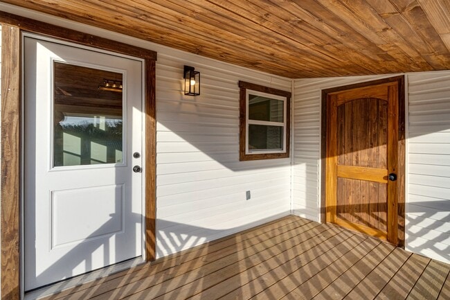 Photo - 934 Hulana St