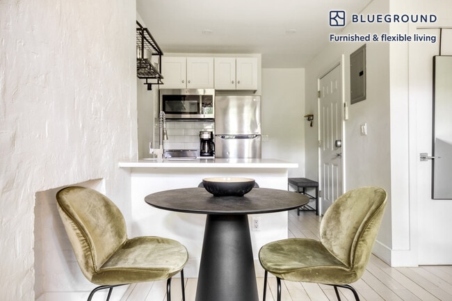 Photo - 317 E 5th St Unit FL3-ID878