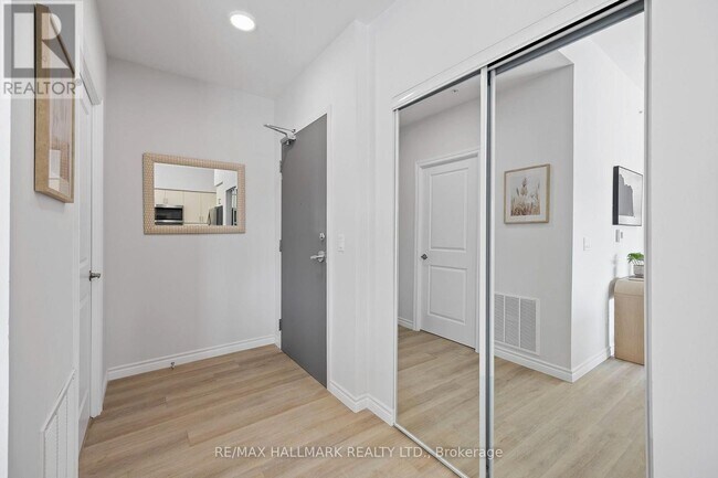 Photo - 70 Dean Ave Unit 430