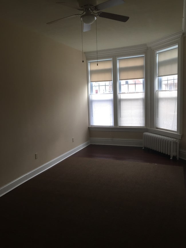 Photo - 149 Keyes Ave Unidad 2