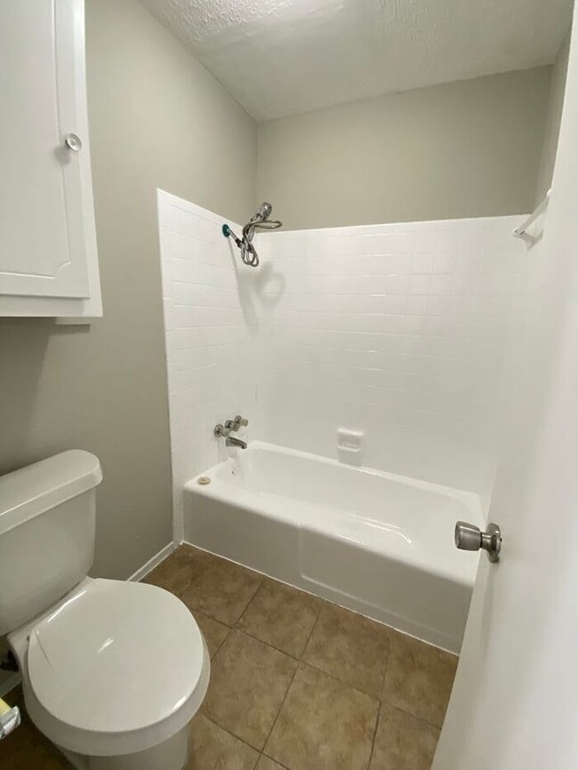 Photo - Large 1 BED 1 BATH