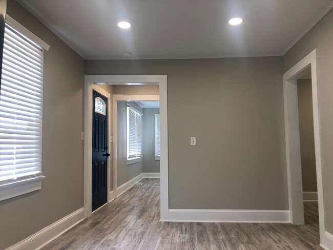 Photo - AVAILABLE TO SHOW!
