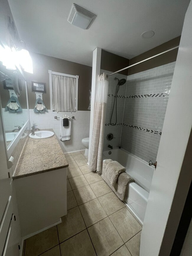 Photo - 1526 Rosewood Dr