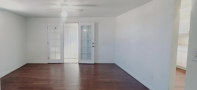 Photo - 911 W Leola St