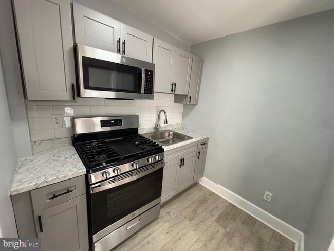 Photo - 542 Keystone Ave