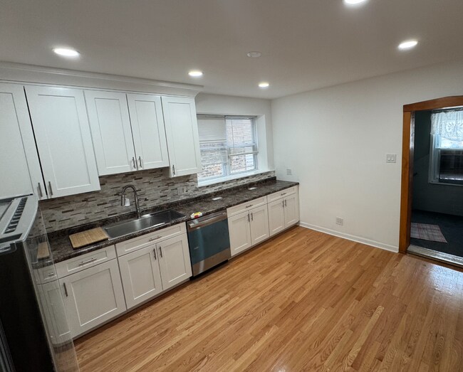 Photo - 2944 N Luna Ave Unit 1st Floor