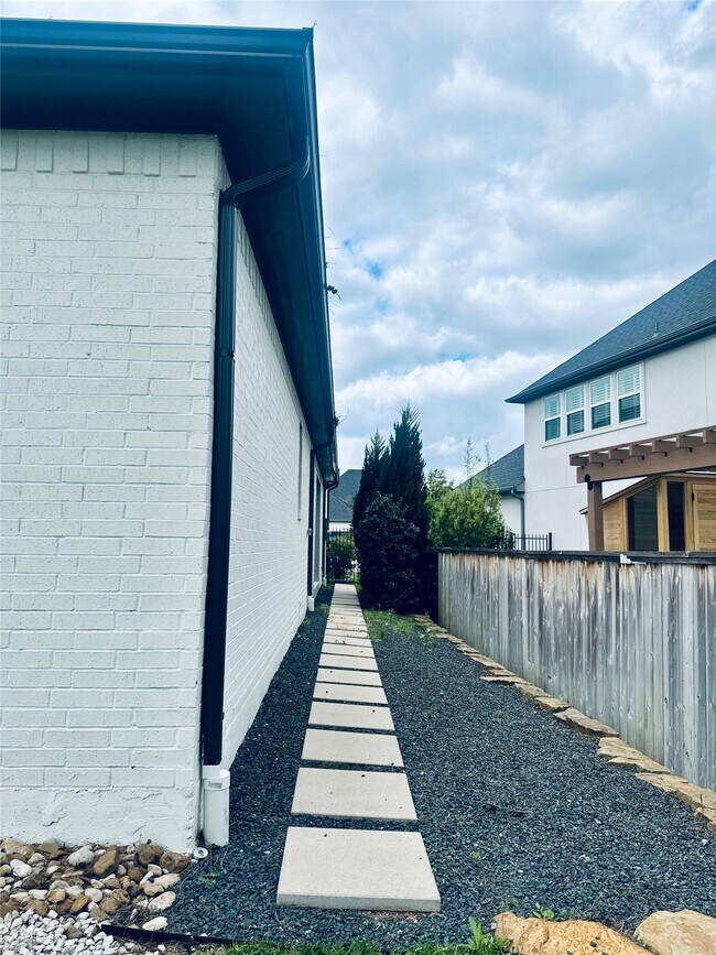 Photo - 6 Gentle Branch Pl