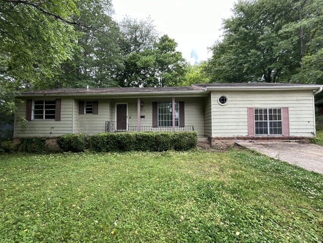 Photo - 1219 Crestview St House
