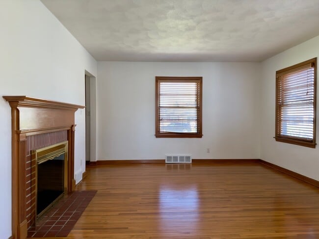 Photo - 3105 Burrmont Rd